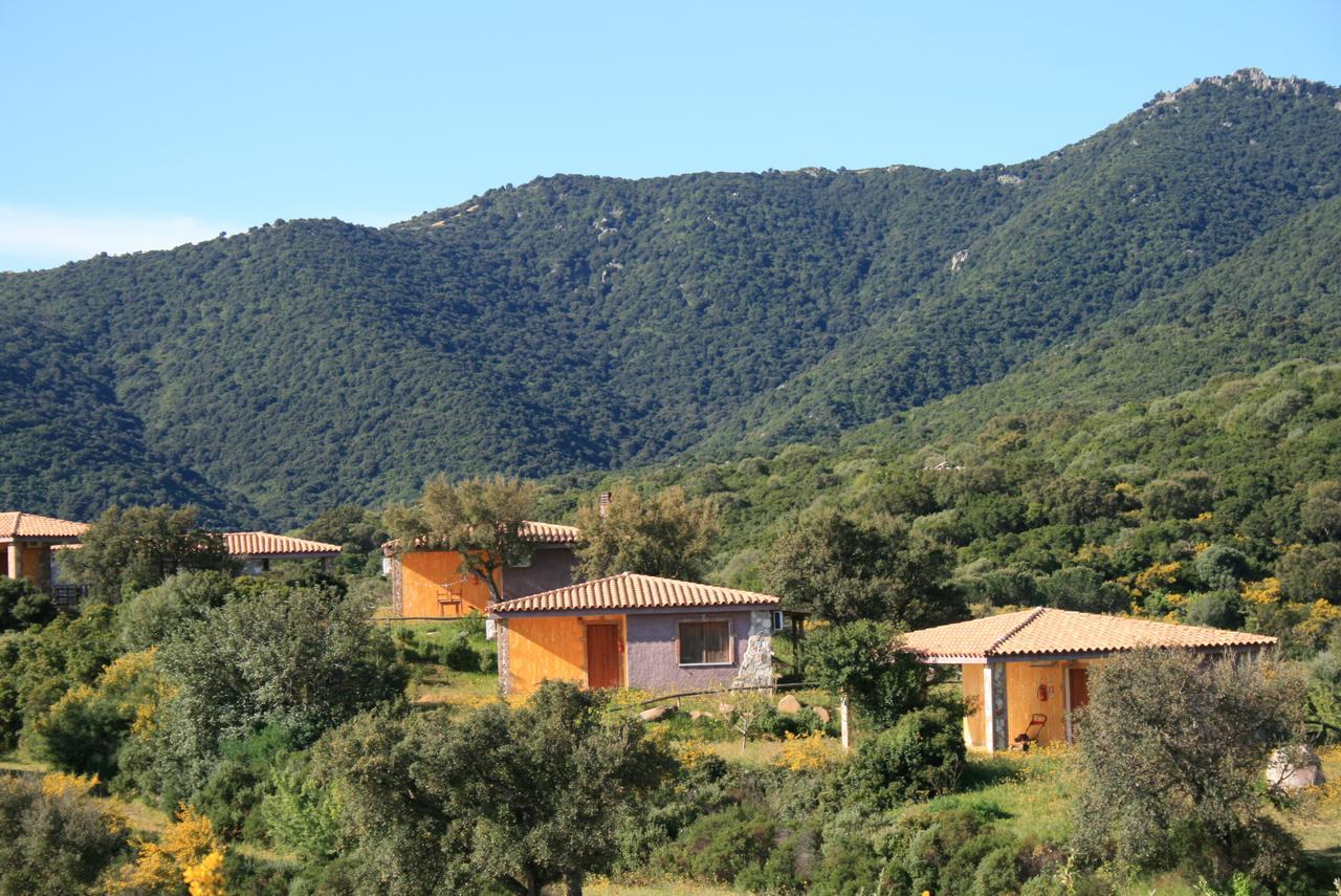 Is Bisus Guest House Castiadas Exterior photo