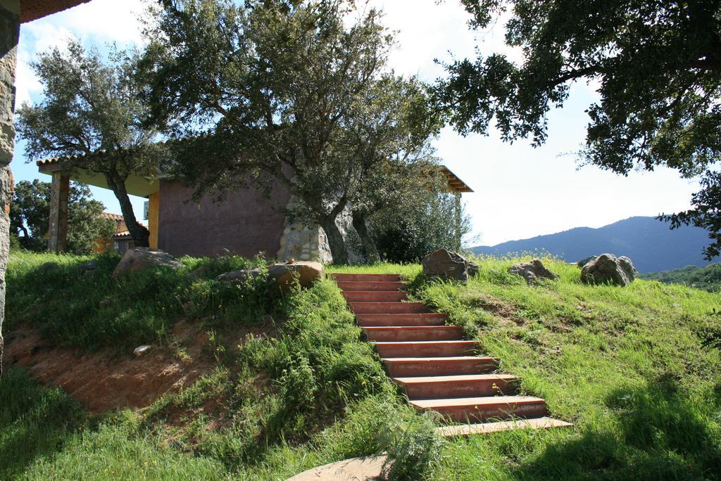 Is Bisus Guest House Castiadas Exterior photo